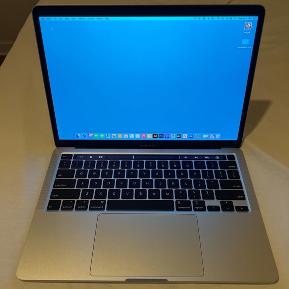 MacBook Pro 13 inch 2020 silver
